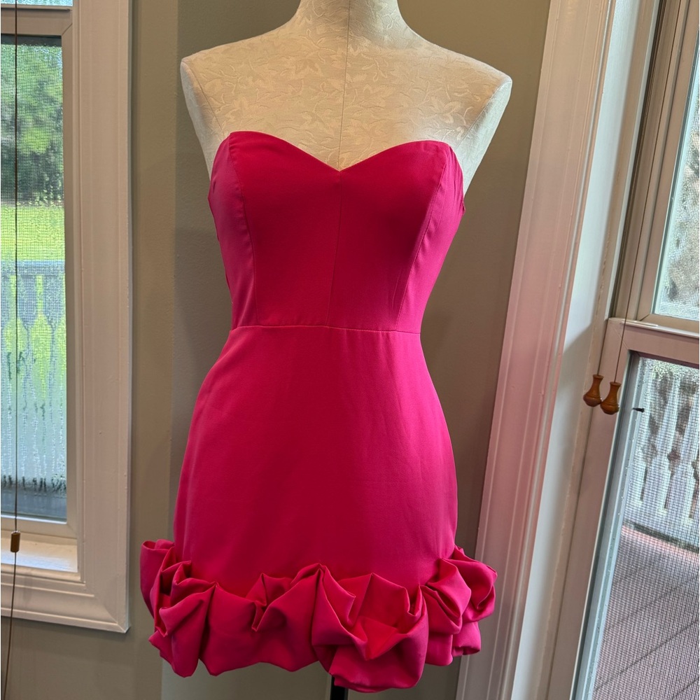 NWOT Size Small Do+Be Hot Pink Ruffle Bottom Corset style strapless mini dress
